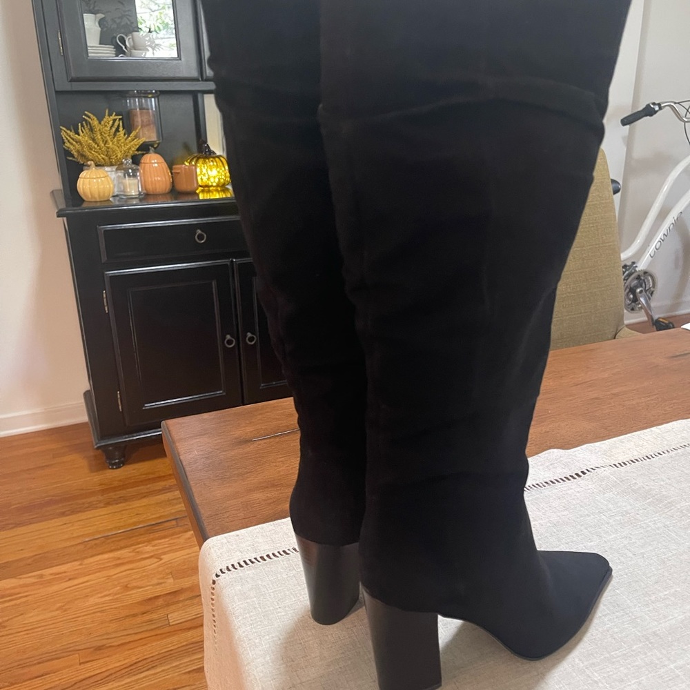 Brand New Vince Camuto Derika Leather Boots